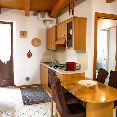Appartamento Lovere- In Centro Storico Vista *